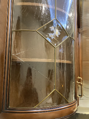 Ремонт кухонных и мебельных фасадов. 